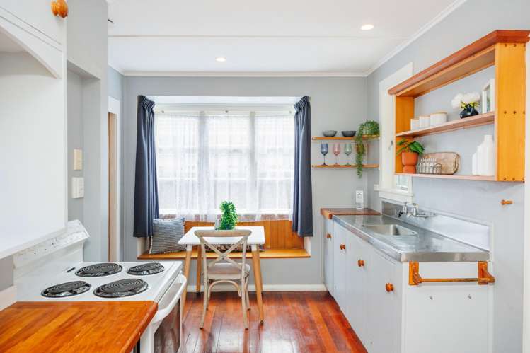 654 Featherston Street Roslyn_9