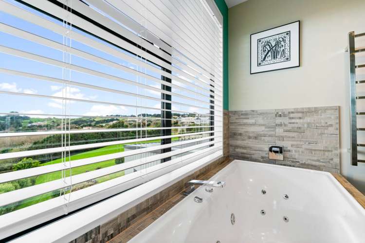 49 Sovereign Street Flat Bush_16