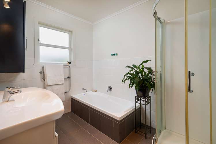 74 Lloyd Avenue Mount Albert_20