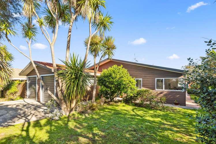 10 Cedar Drive Paraparaumu Beach_1