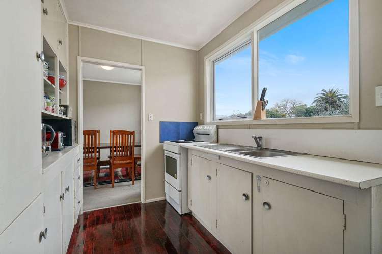 2 Brennan Avenue Te Atatu Peninsula_5