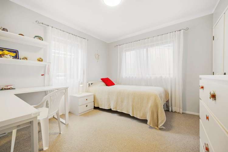 10 Montclair Rise Browns Bay_16