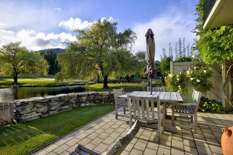13 Fox's Rush Millbrook Resort_18