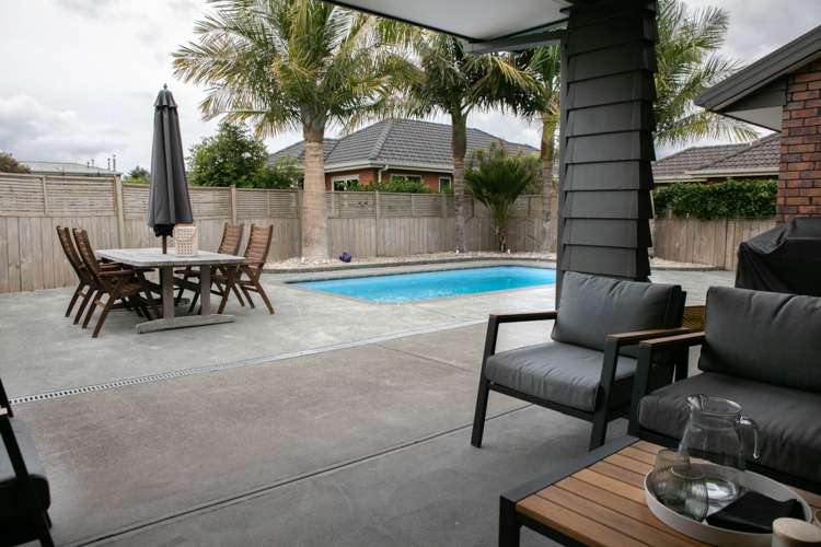 26 Conifer Grove Kamo_9