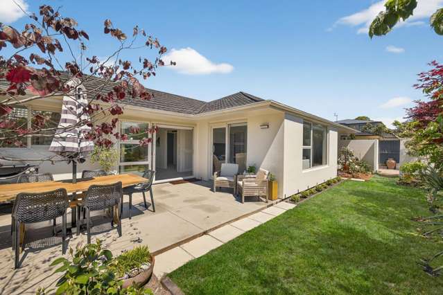 2/83 Winchester Street 10190_1