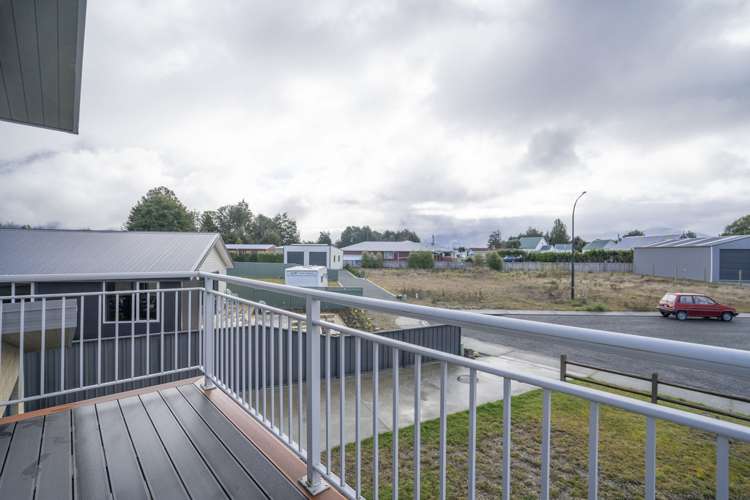 23 Motu-Au Close Manapouri_23