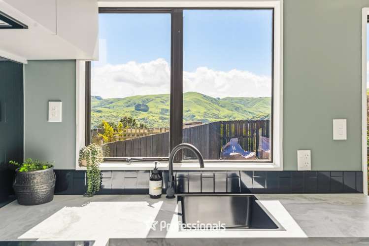 25a Outram Grove Kelson_5