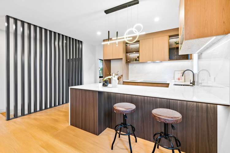 2/90 Picasso Drive West Harbour_13