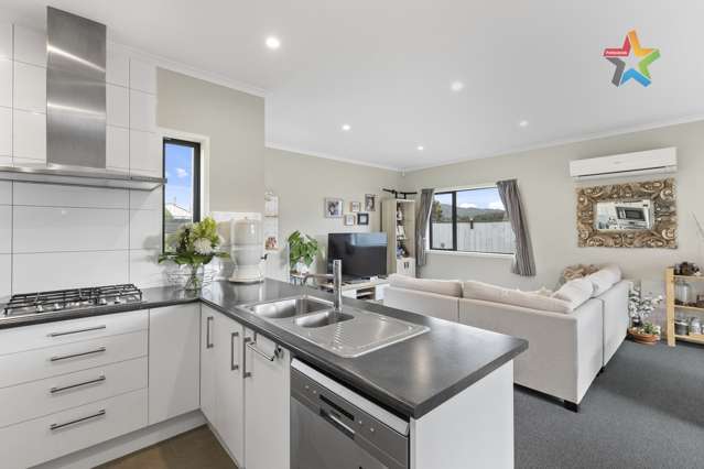 51 Fraser Colman Grove Wainuiomata_3