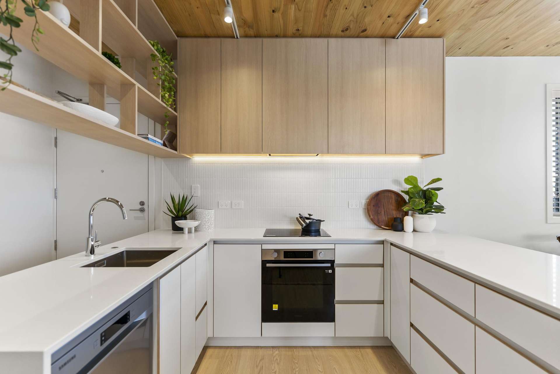 8/40 Waiparaheka Drive Milldale_0