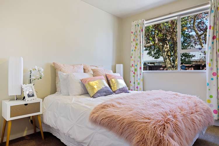 21 Oakley Crescent Hornby_8