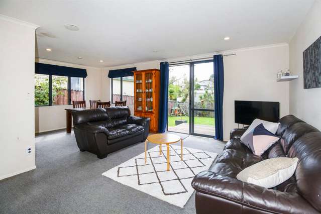 7 Wheaton Place Glen Eden_2