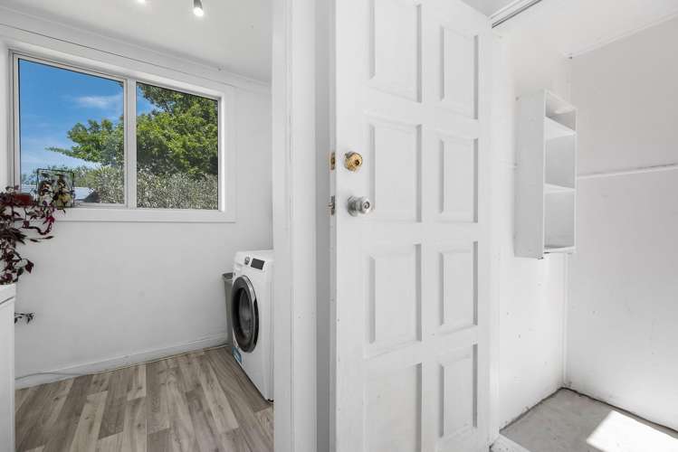 34 Achilles Street Burwood_14