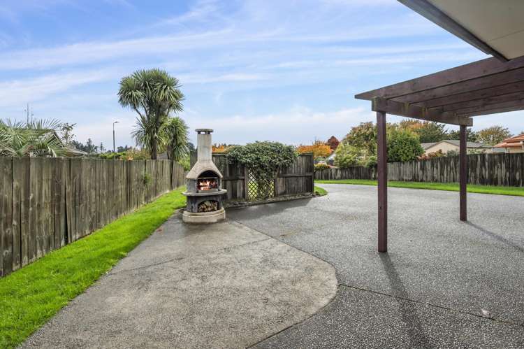 17 Courtenay Place Owhata_16