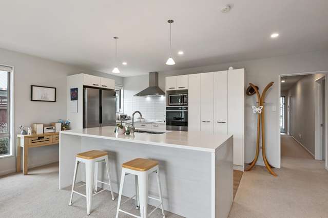 32 Flaxon Place Burwood_2