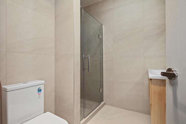 68 Puwha Street Massey_10