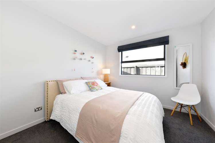 6 Faversham Lane Casebrook_14