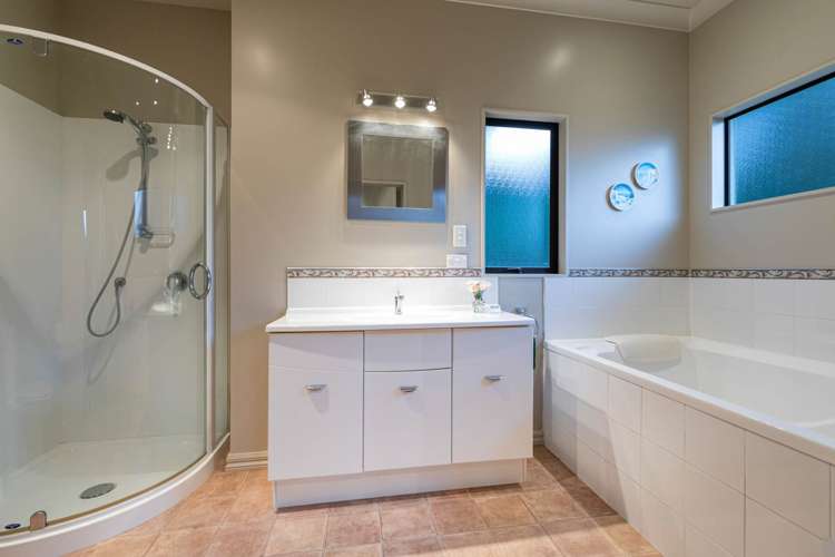 134 Upper Harbour Drive Greenhithe_16