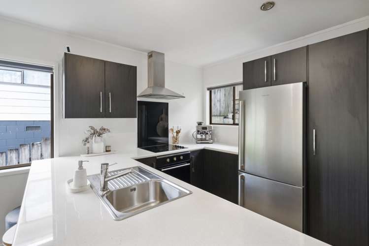 11 Lysander Crescent Beach Haven_3