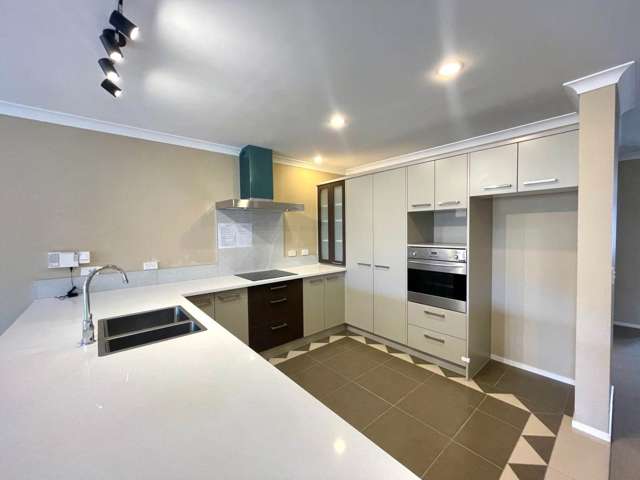 33 Janway Avenue Flat Bush_1