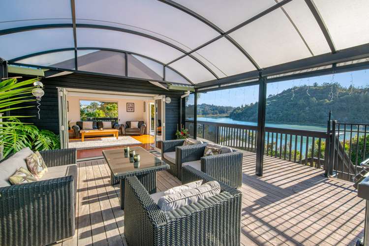 13 Deborah Place Okura_43