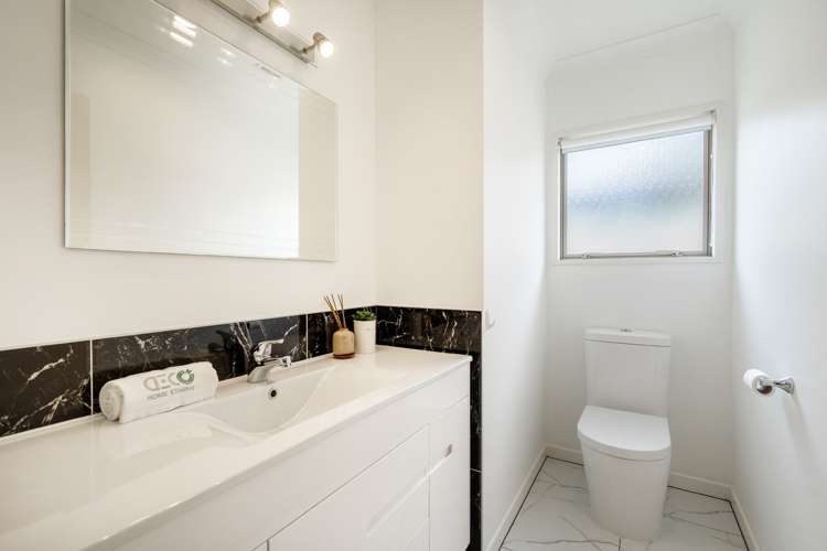 11 English Oak Drive Schnapper Rock_25