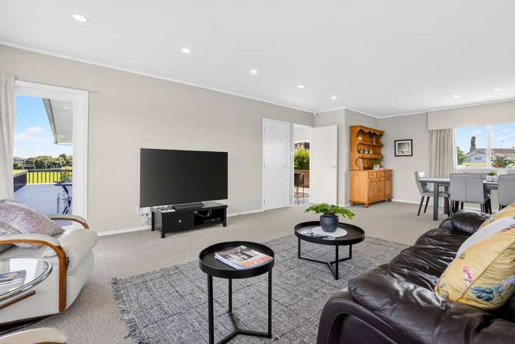 27 Gulf Crest Bucklands Beach_9