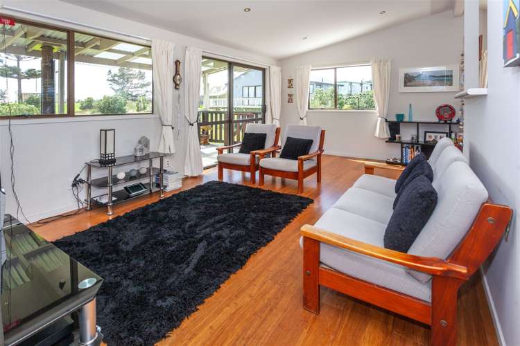98 Ocean Beach Road Tairua_23