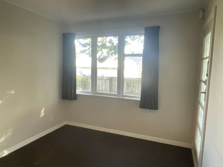 235 Knowles Street 1544_10