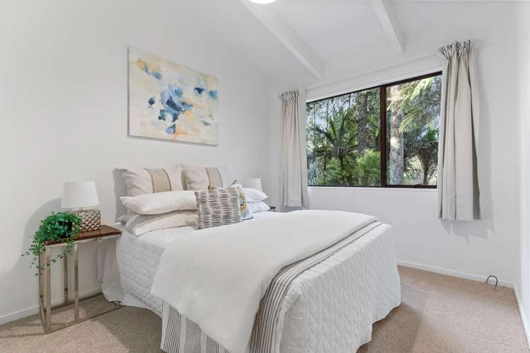 34 Sylvan Valley Avenue Titirangi_9