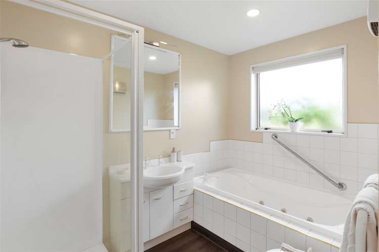 6 Ashmore Lane Strowan_13