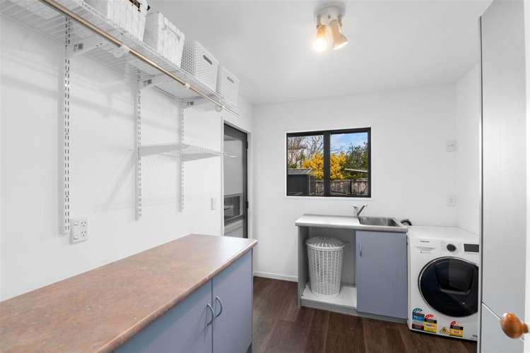 9 Travis Country Drive Burwood_26