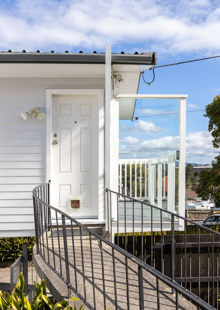 58 Vodanovich Road Te Atatu South_23
