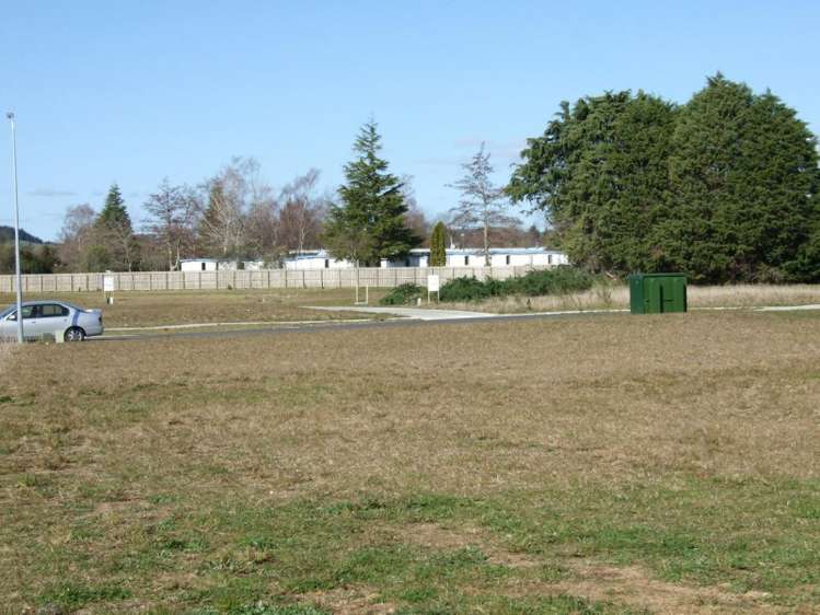 28 Ngahana Place Turangi_3