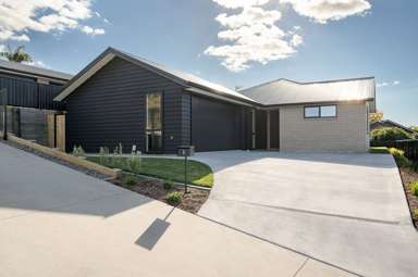 8 Christie Way_2