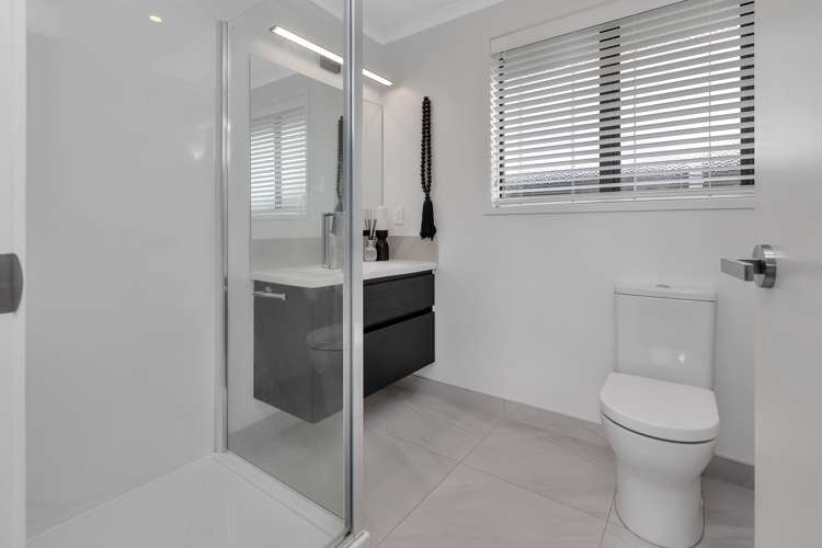 25 Kitemaunga Avenue One Tree Point_15