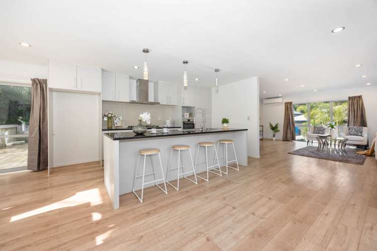 98 Tiriwa Drive Massey_14