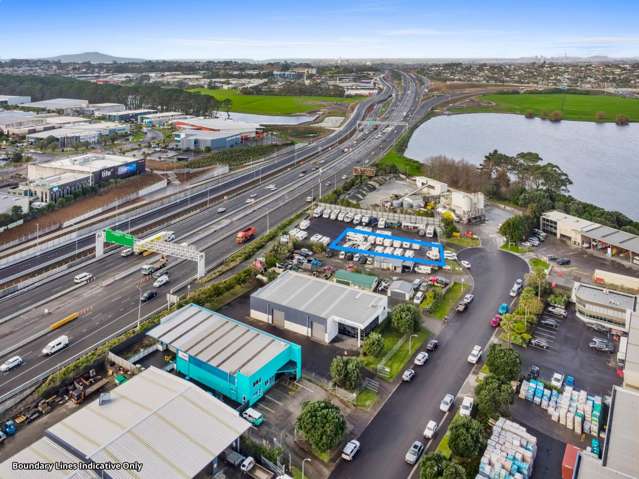 850 sqm Secure Yard!