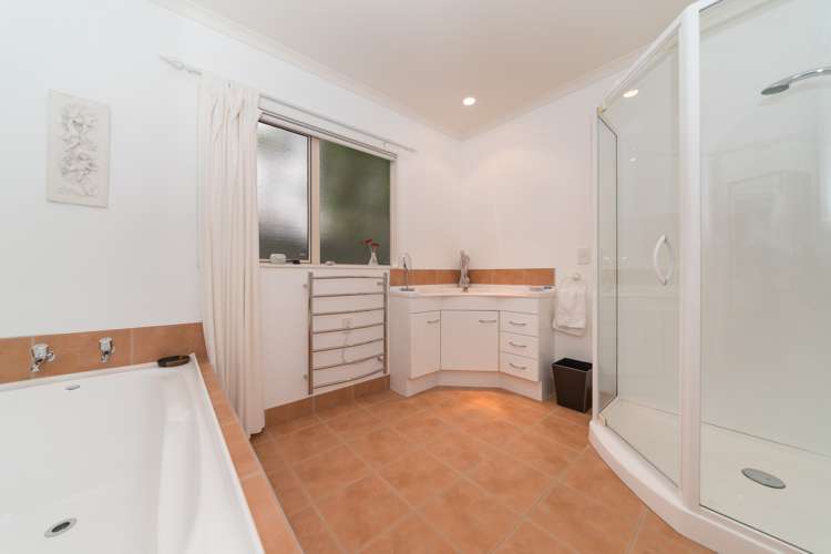 50 Pacific Drive Fitzherbert_10