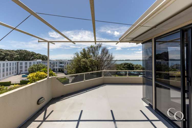 2/51 Cliff Road Tauranga Central_21