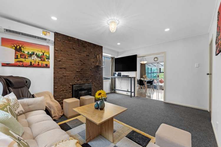 7 Golf Road New Lynn_11