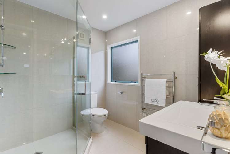 10 Margaret Henry Crescent Oteha_10