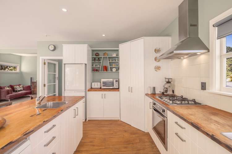 17 Brenchley Road Lyttelton_5