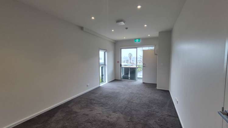 Unit 8/45 Karepiro Drive Stanmore Bay_5