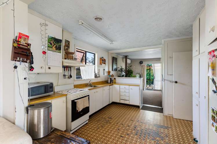 6 Springside Place New Lynn_10