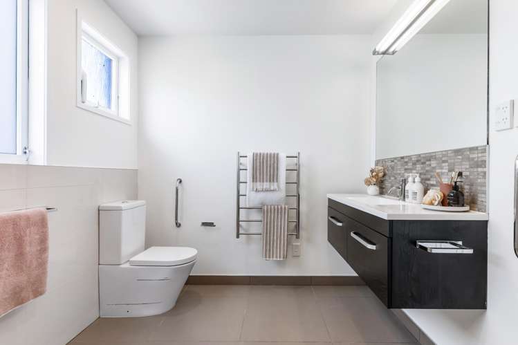 9 Amelia Place Beach Haven_15