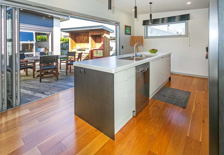 29 Mary-Ellen Place_5