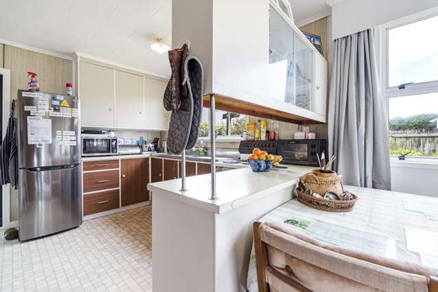 2/137A Ngamotu Road Spotswood_4