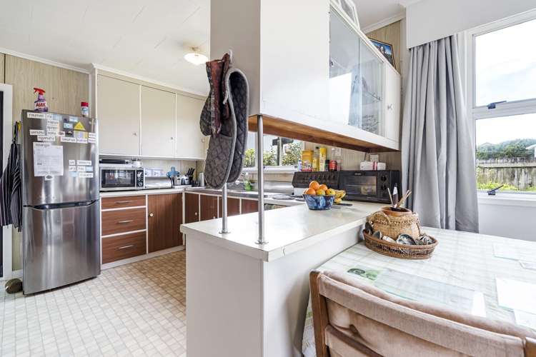 2/137A Ngamotu Road Spotswood_4