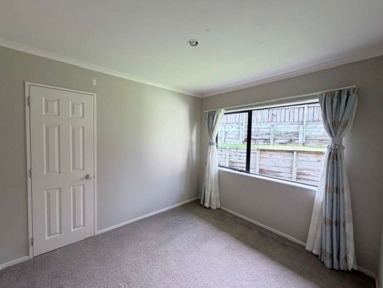 136 Poike Road 11222_5